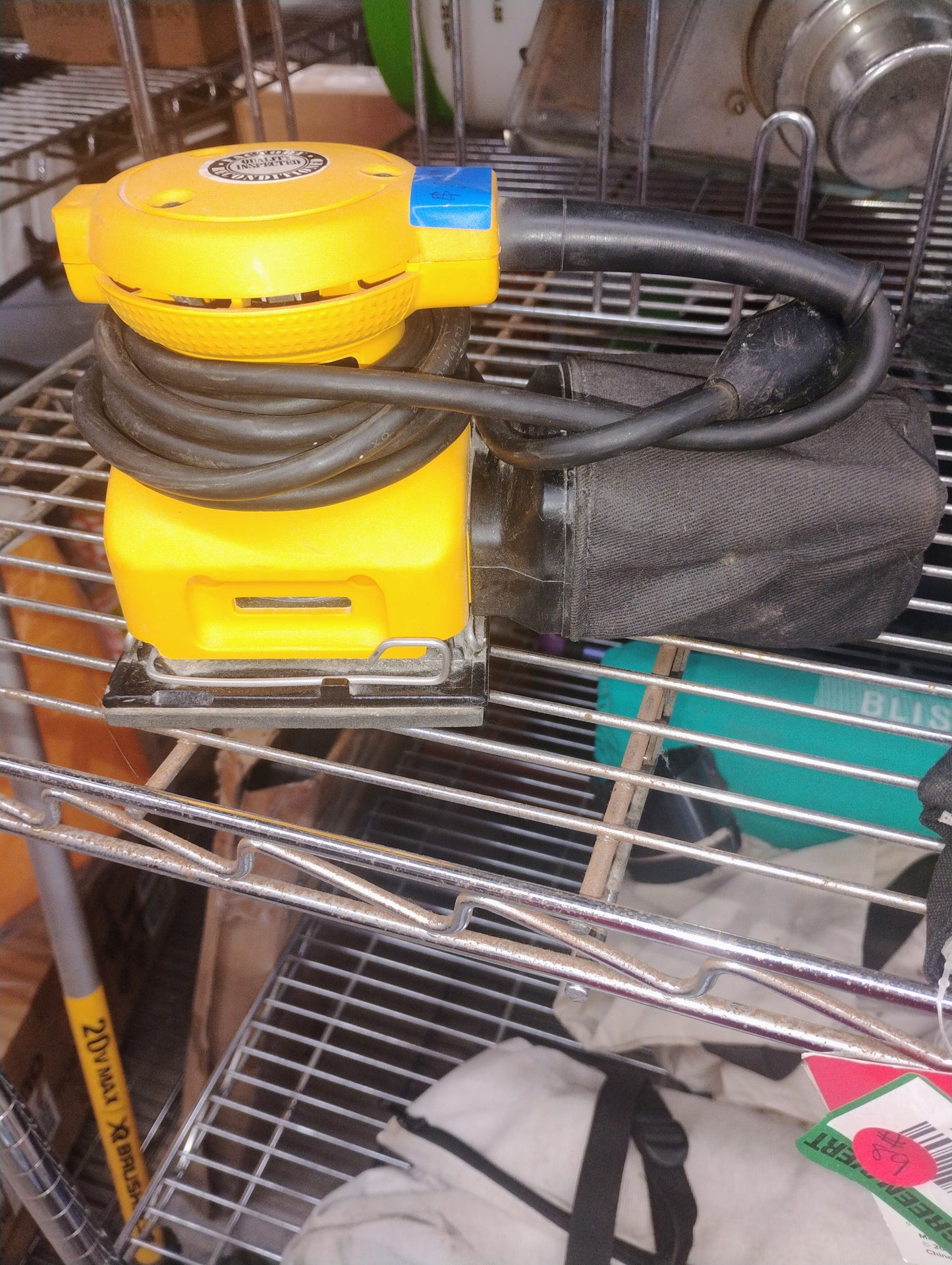 DEWALT DW411 1/4 SHEET PALM GRIP SANDER USED