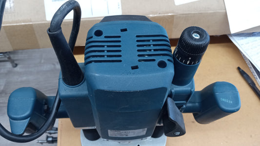 Bosch 1613EVS Plunge Router USED